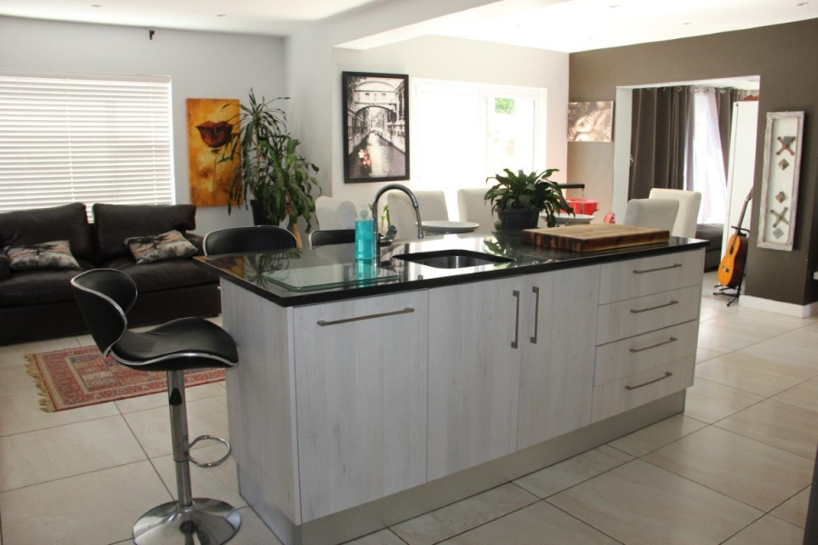 4 Bedroom Property for Sale in Somerset Country Estate Western Cape